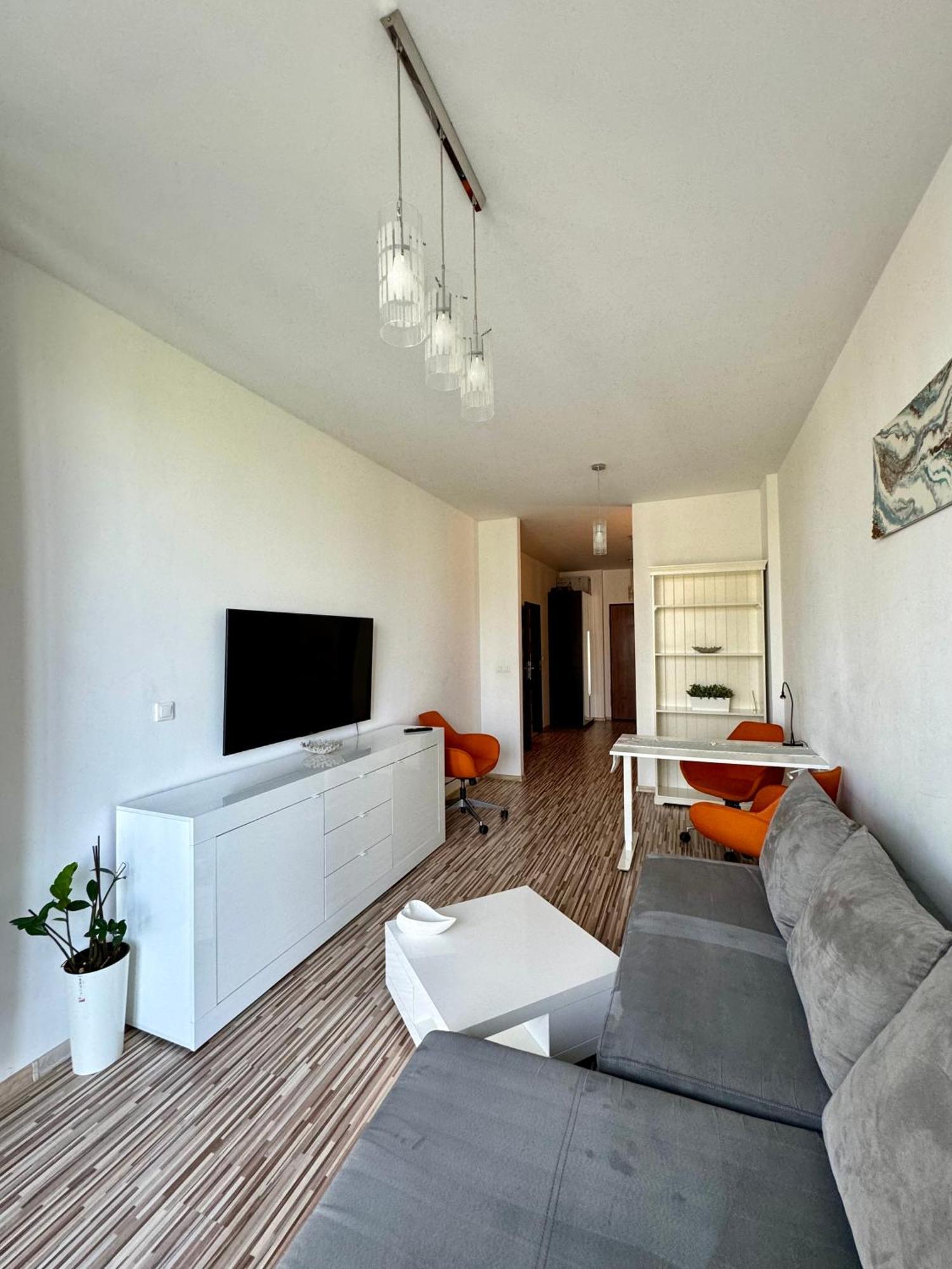 Two Rooms Apartment Triton Park 바르샤바 외부 사진