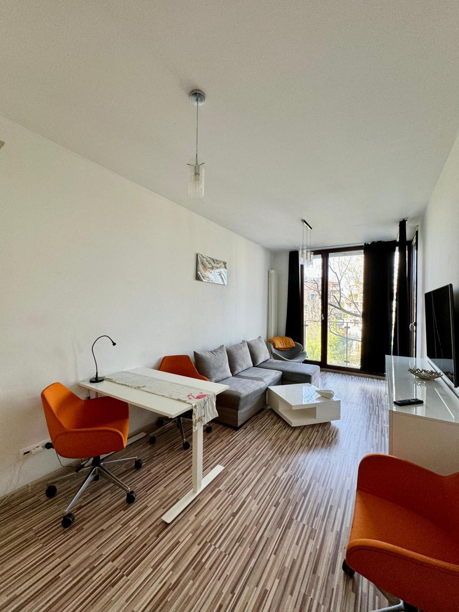 Two Rooms Apartment Triton Park 바르샤바 외부 사진